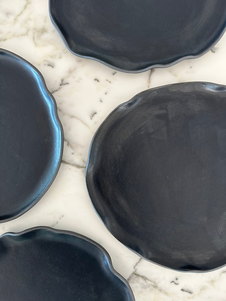 Wave Dinner Plate 11"