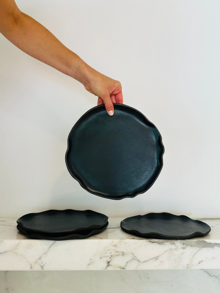 Wave Dinner Plate 11"