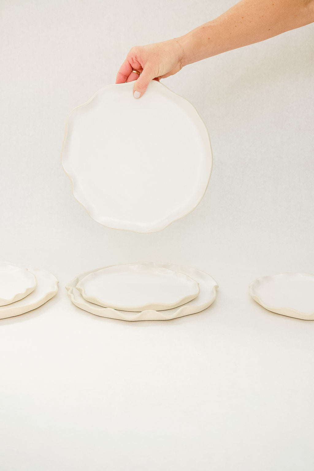 Wave Dinner Plate 11"