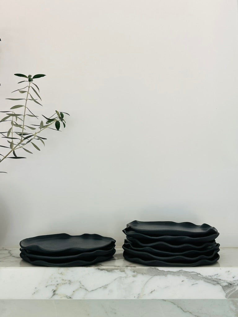 Wave Dinner Plate 11"